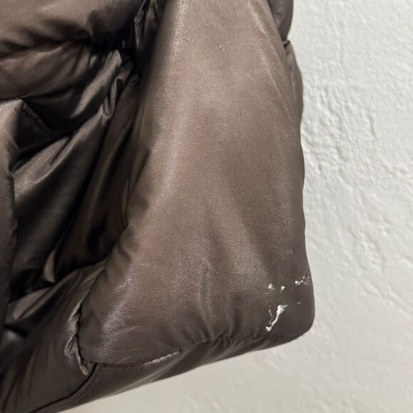 Zūda Bronze Metallic Quilted Nylon Crossbody Carryall Bag - Picture 7 of 8